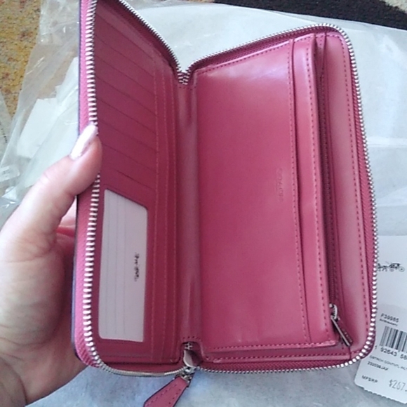 Coach F39885 Embossed Continental Wallet, SV/Strawberry - Picture 5 of 6